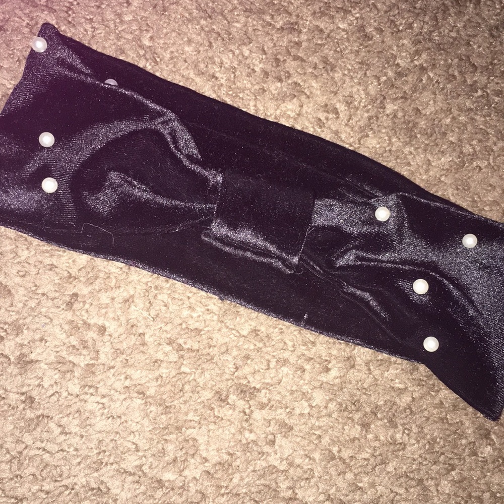 Headband with pearls